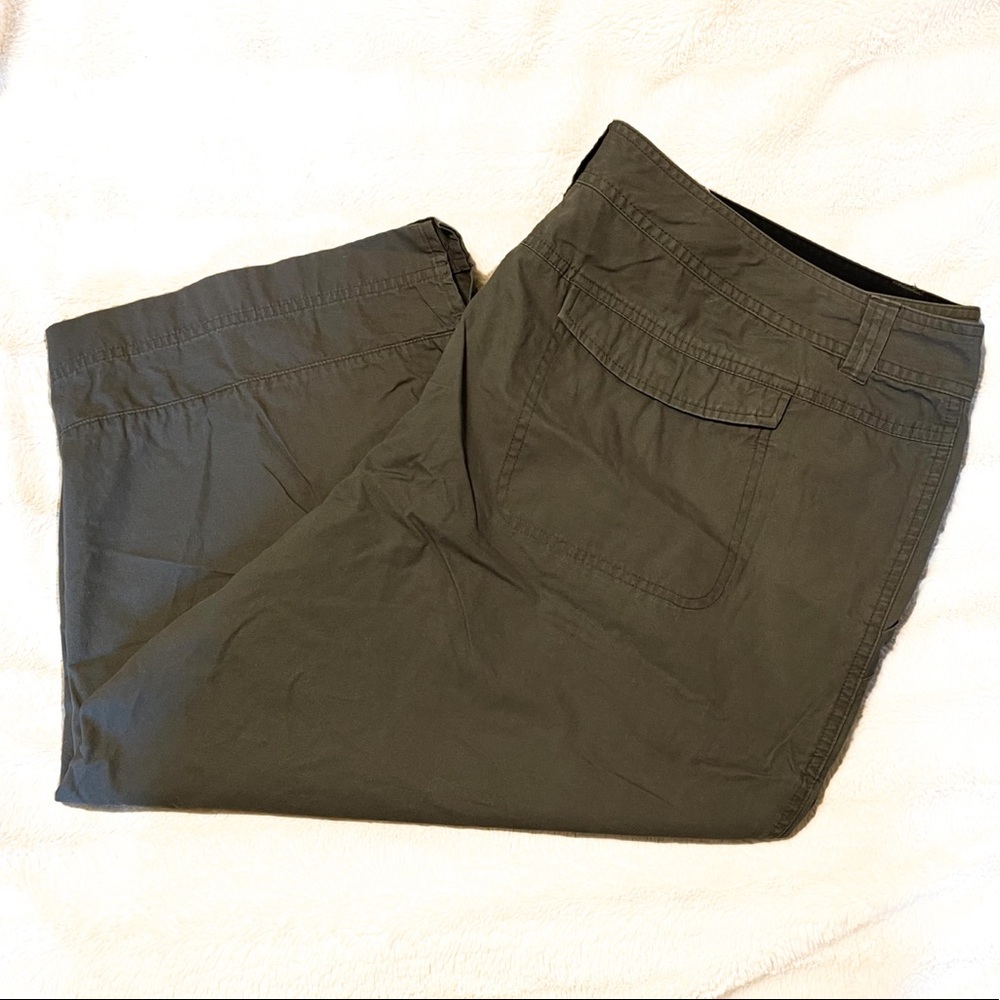 Columbia capris
